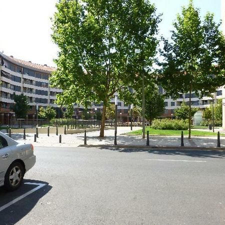 Manzanera, Junto Ayuntamiento Y Riojaforum 로그로노 외부 사진
