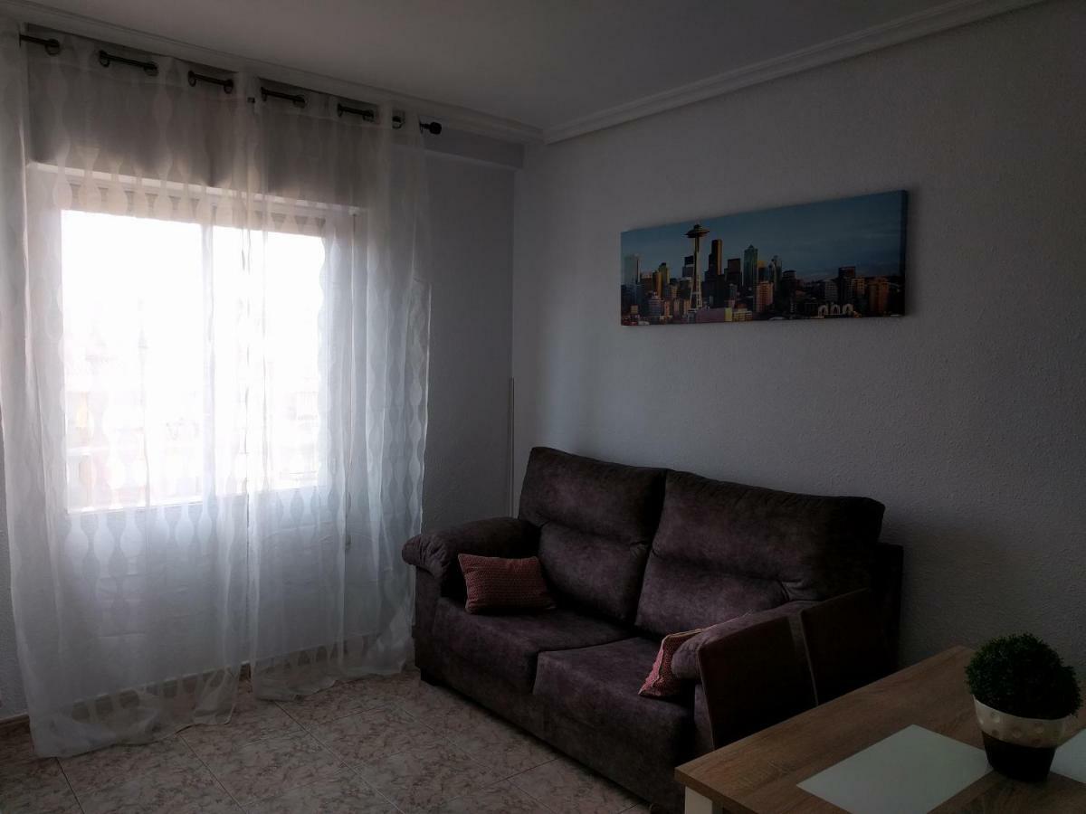 Manzanera, Junto Ayuntamiento Y Riojaforum 로그로노 외부 사진